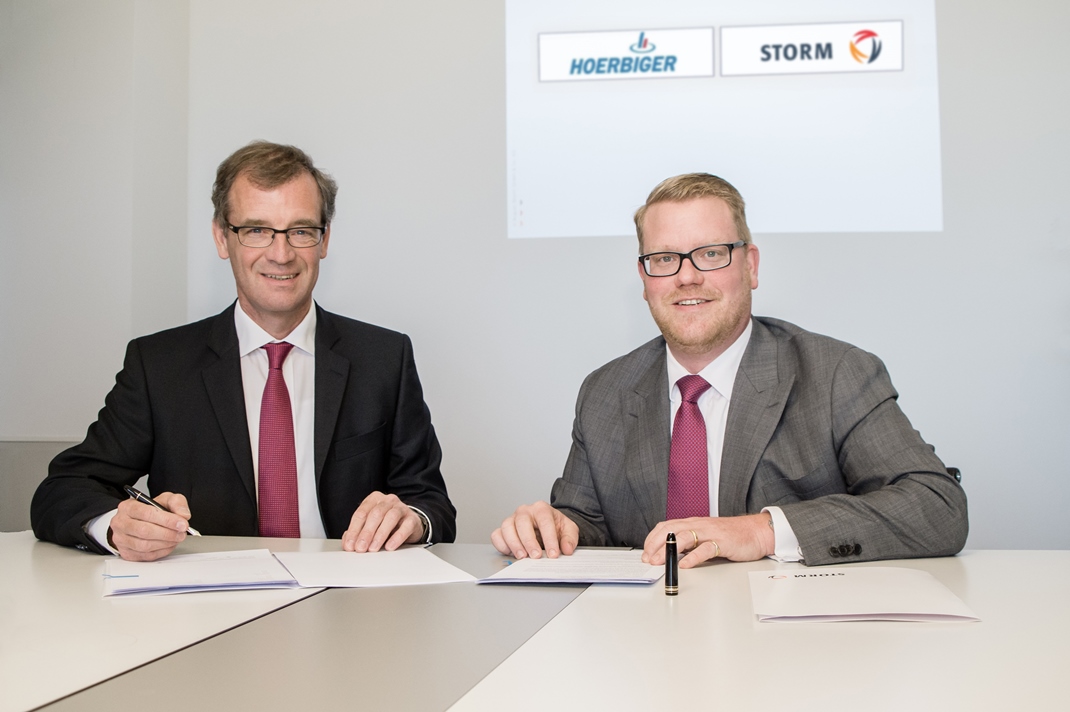 contract signature HOERBIGER and August Storm